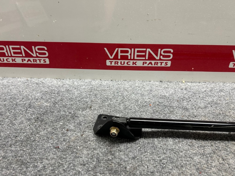 KENWORTH T81-1005 SPRING-ASSY