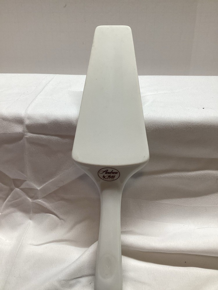 Andrea by Sadek Ceramic Holiday Cake Server