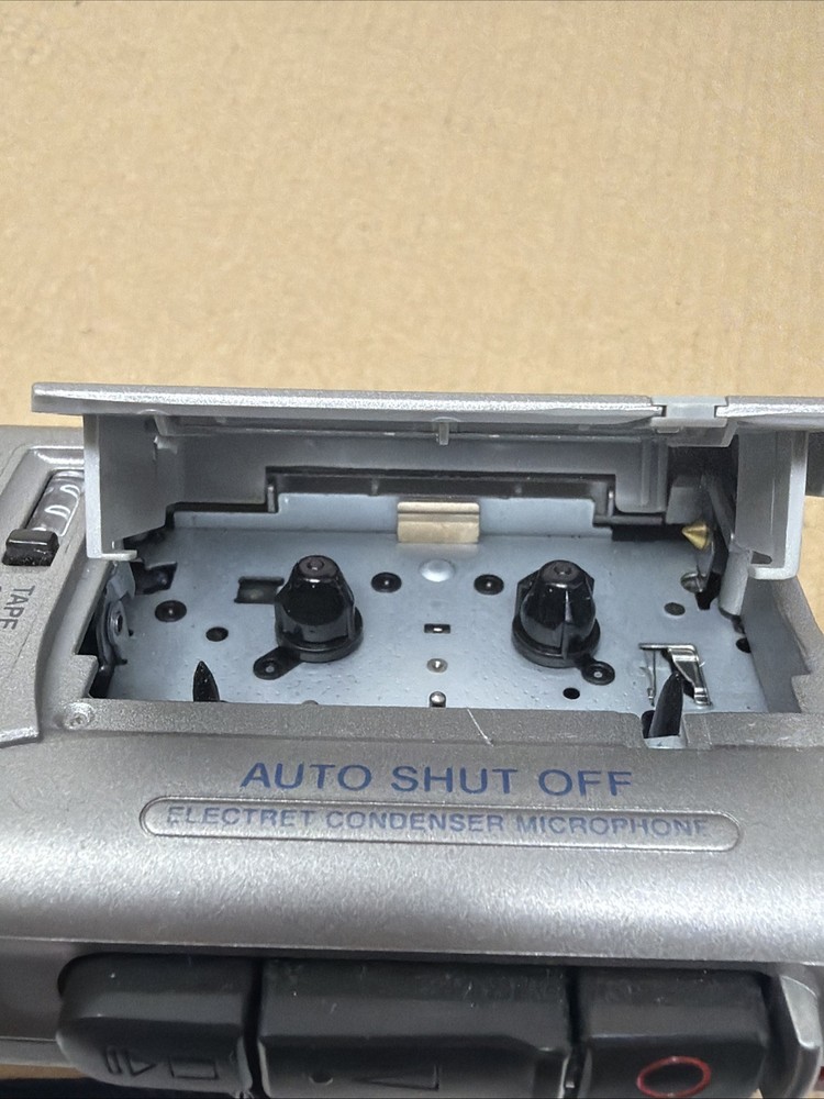 Sony M-530V Handheld Cassette Voice Recorder Untested