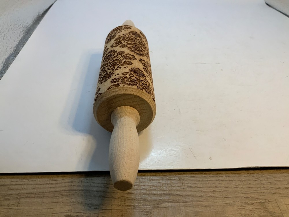 Embossed Wooden Rolling Pin With Patterns, small Engraved rolling pin USED