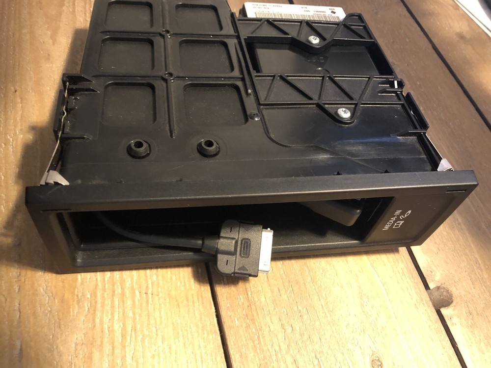 VW Volkswagen Media Device Interface (MDI) RNS510 RNS315 RNS