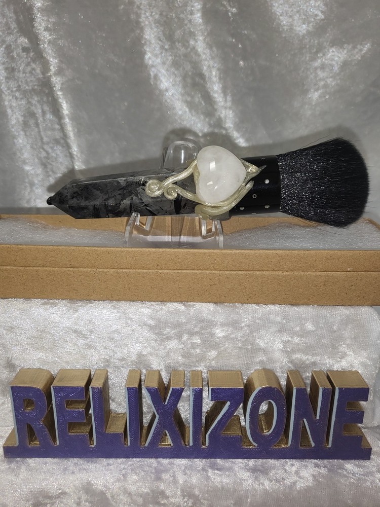 Rutilated Quartz Makeup Brush with Clear Quartz Heart – 5.5" Gemstone Handle –