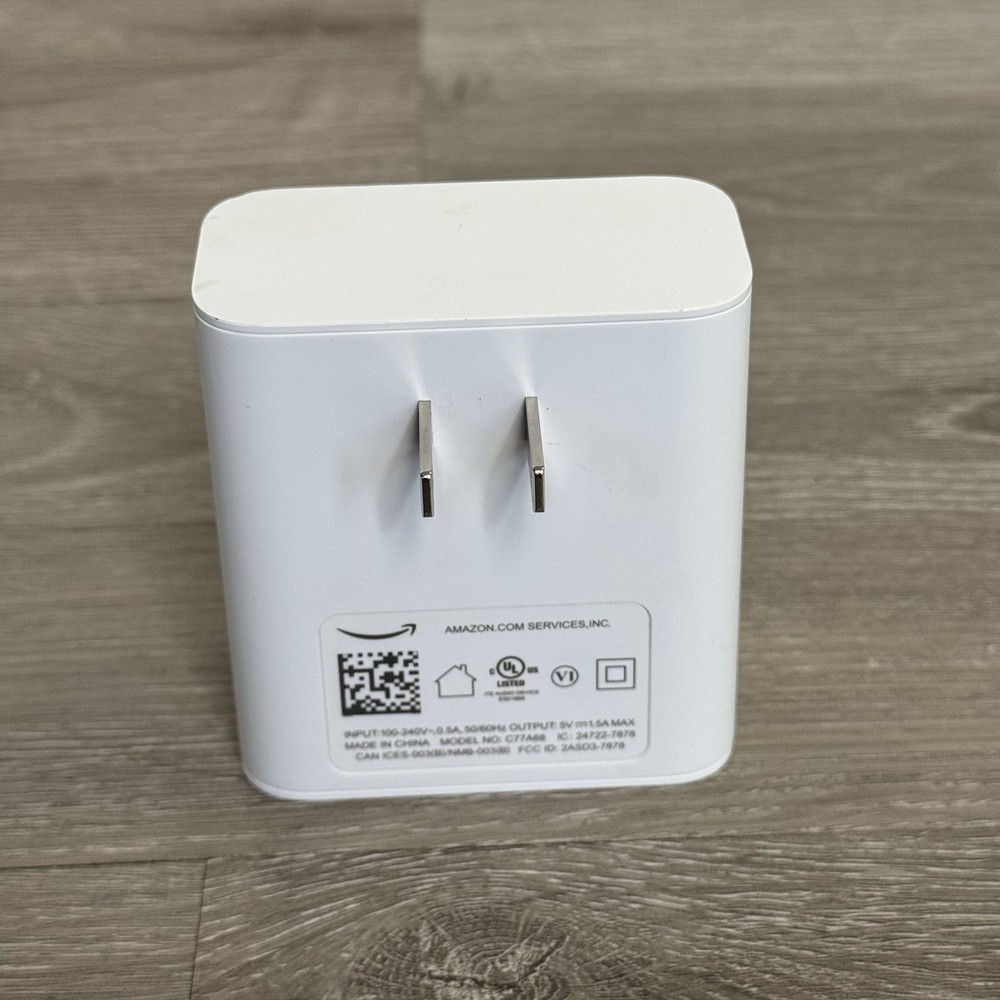 Amazon Echo Flex Plug In C77A68 Alexa Voice Control Speaker