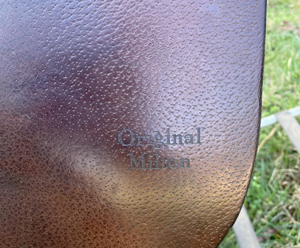 Barnsby Original Milton Jump Saddle