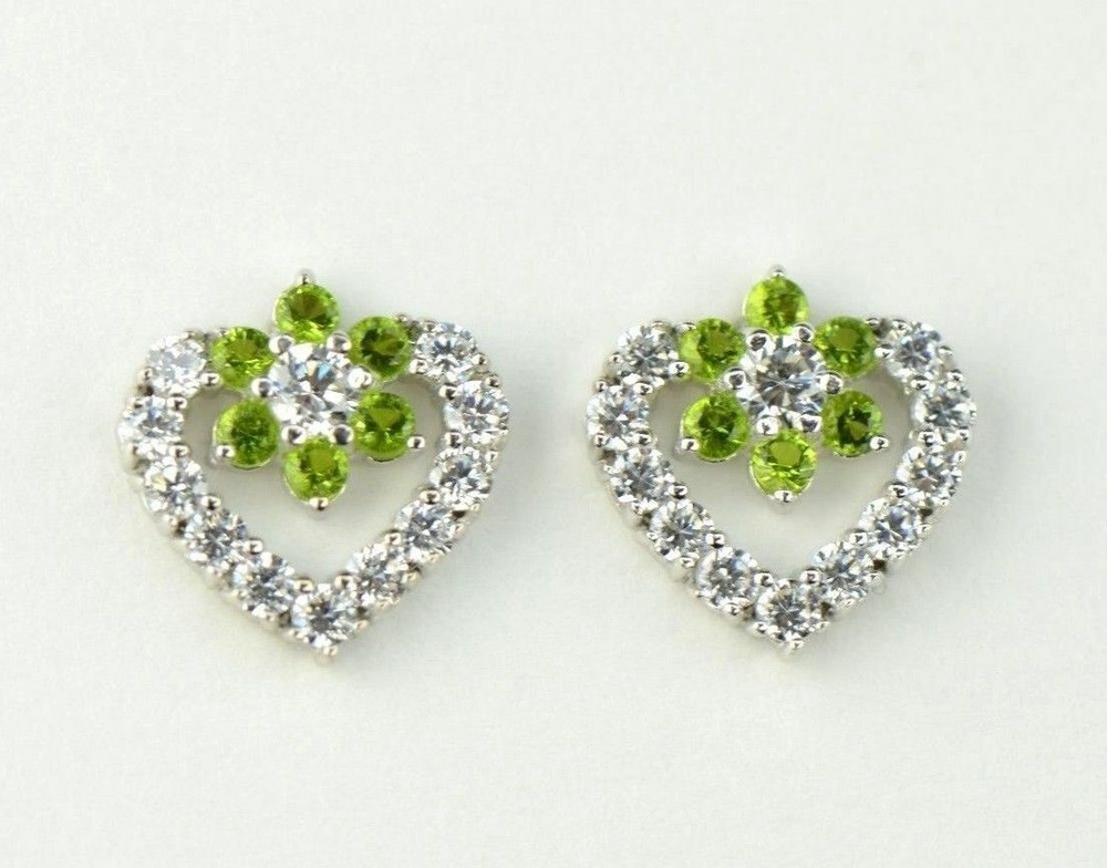 14K White Gold CZ Heart Shape Stud Earrings
