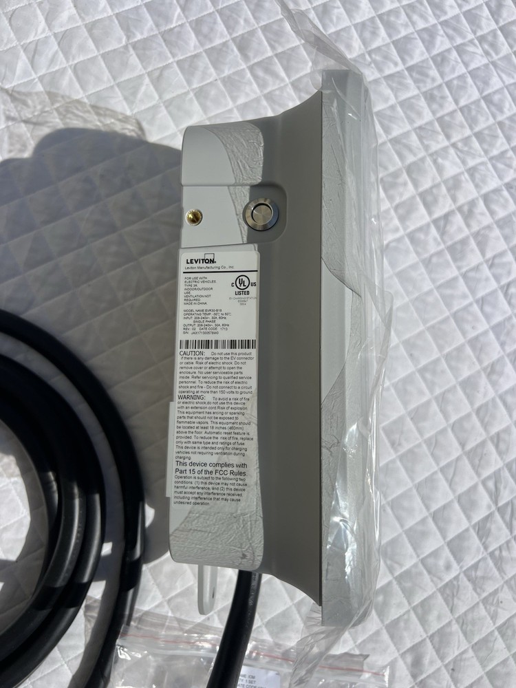 Leviton EvR30-B18 Charging Station 30amp