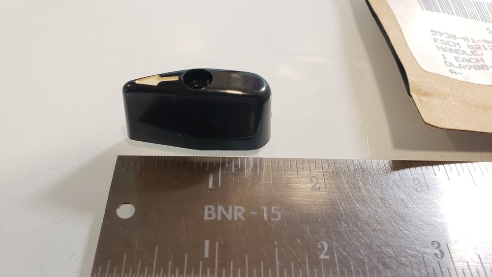 (4) ELECTRO SWITCH HANDLE 01040-3 5930-01-049-6127