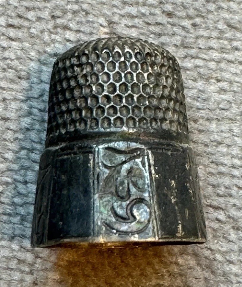 Antique Sterling Silver Thimble size 8