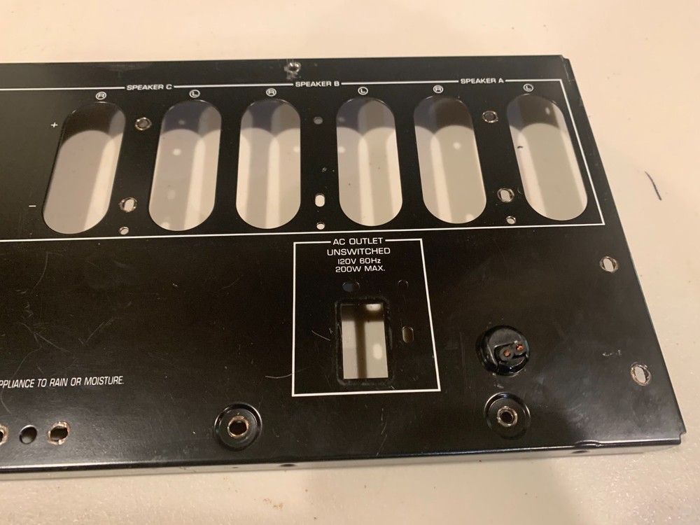 Yamaha MX-800U Stereo Power Amplifier - Rear Panel