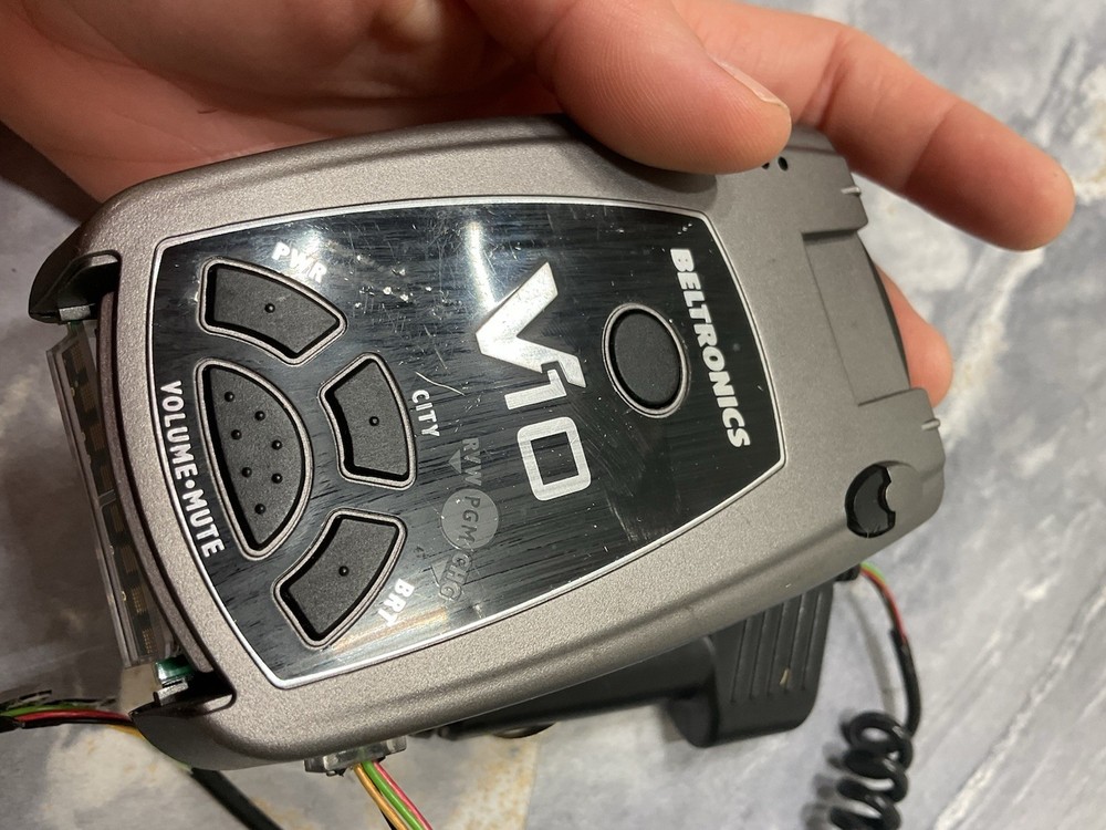 Beltronics V10 Professional Radar Detector W Cord READ