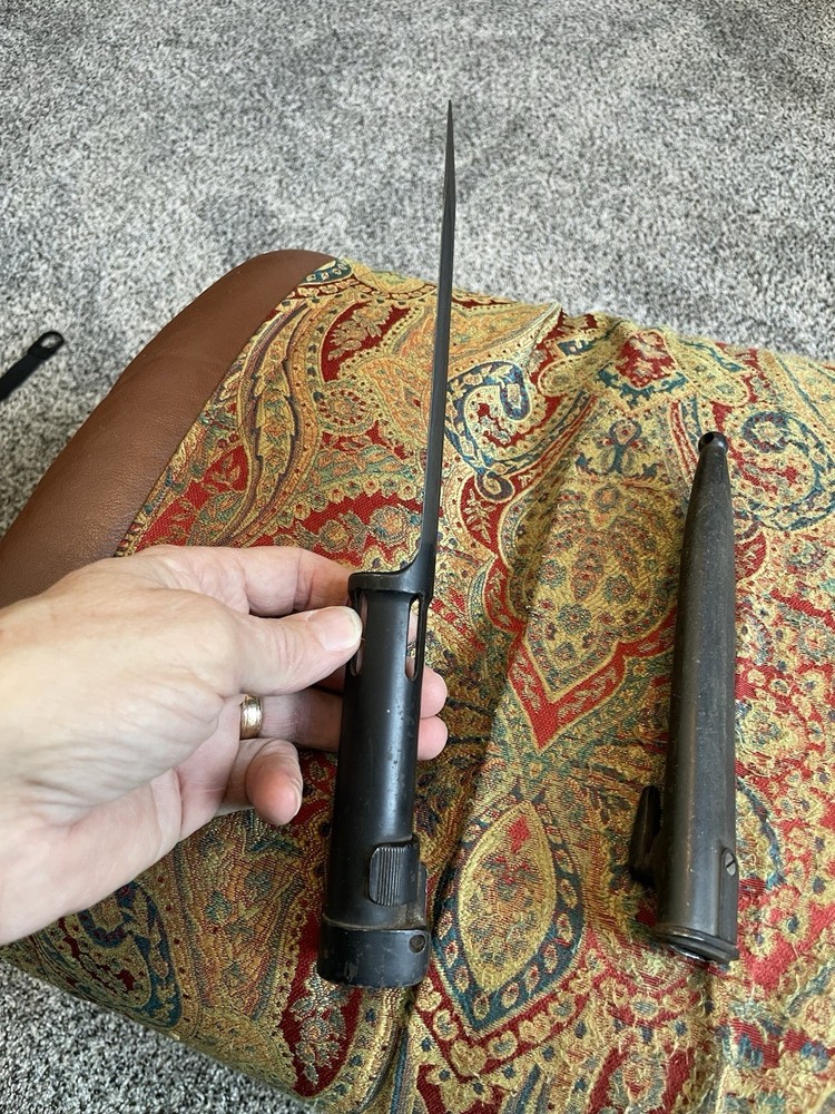 VINTAGE BAYONET W/ SHEATH