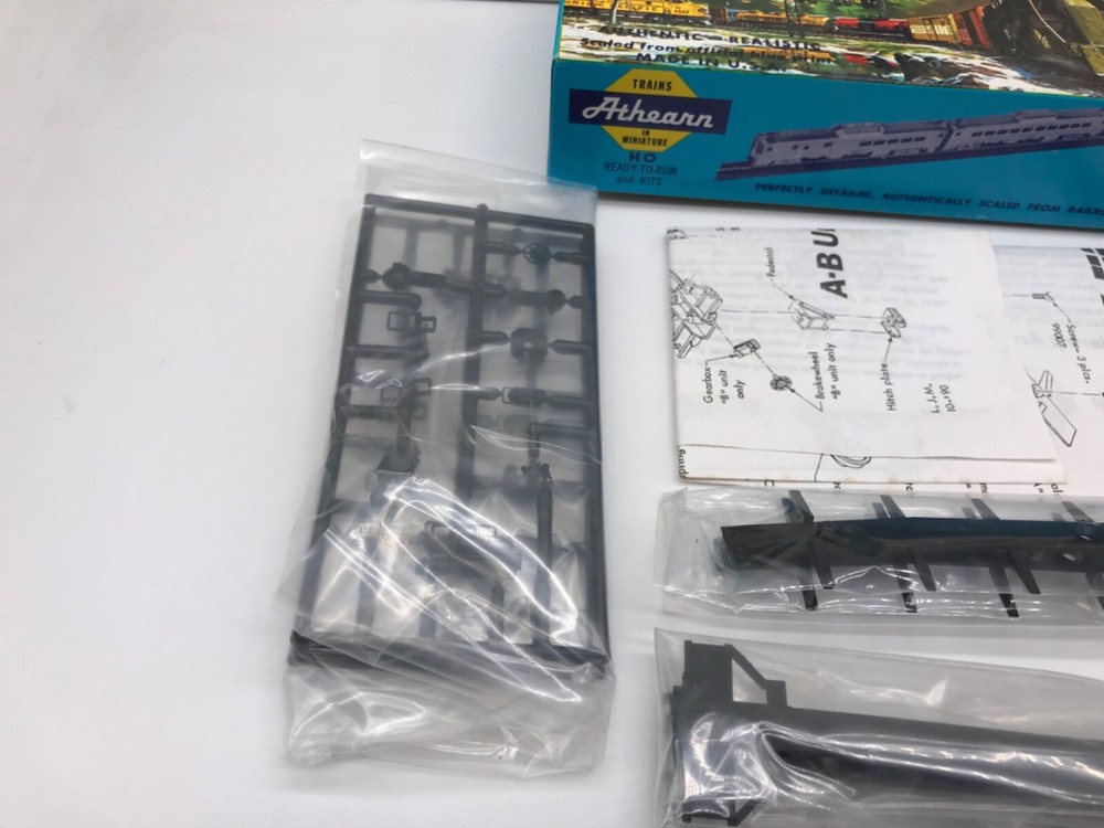 Athearn Ho Scale Undecorated Impack Ends AB Units Unassembled NOS