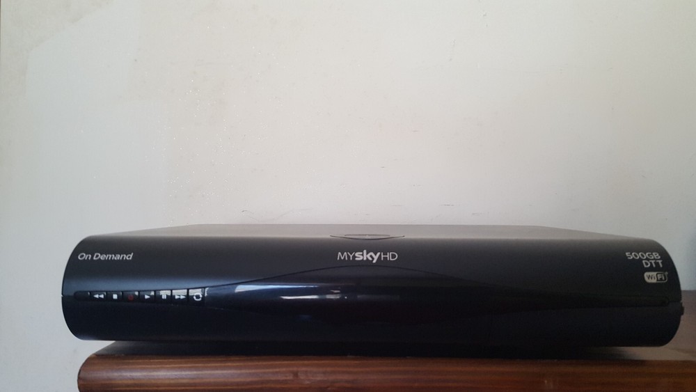 MY SKY HD 500GB DIGITAL TERRESTRIAL BUILT-IN WIFI DECODER GREAT VISION SKY Q