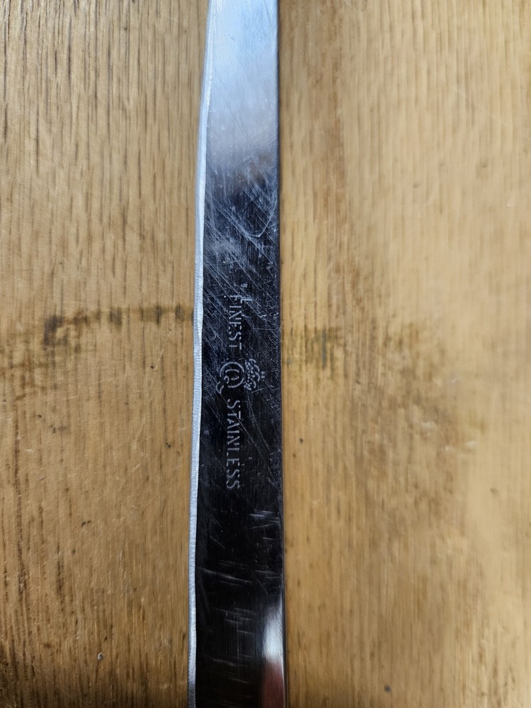 Queen Knife 6.5" Blade. Stag Handle.