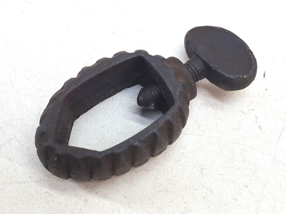 4699 Stanley No. 71; Iron Locking Collar with Thumb Screw