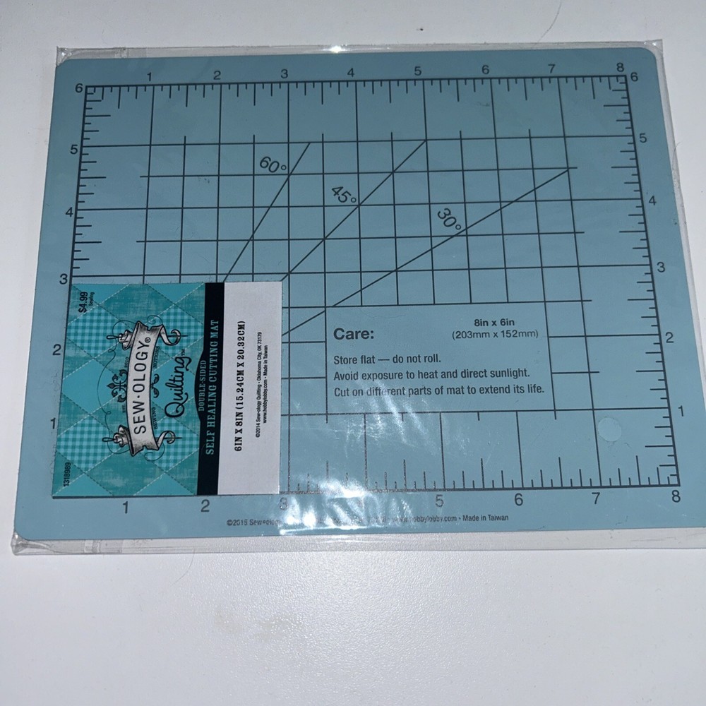 NWT SEWOLOGY SELF HEALING CUTTING MAT DOUBLE SIDED 6"×8"