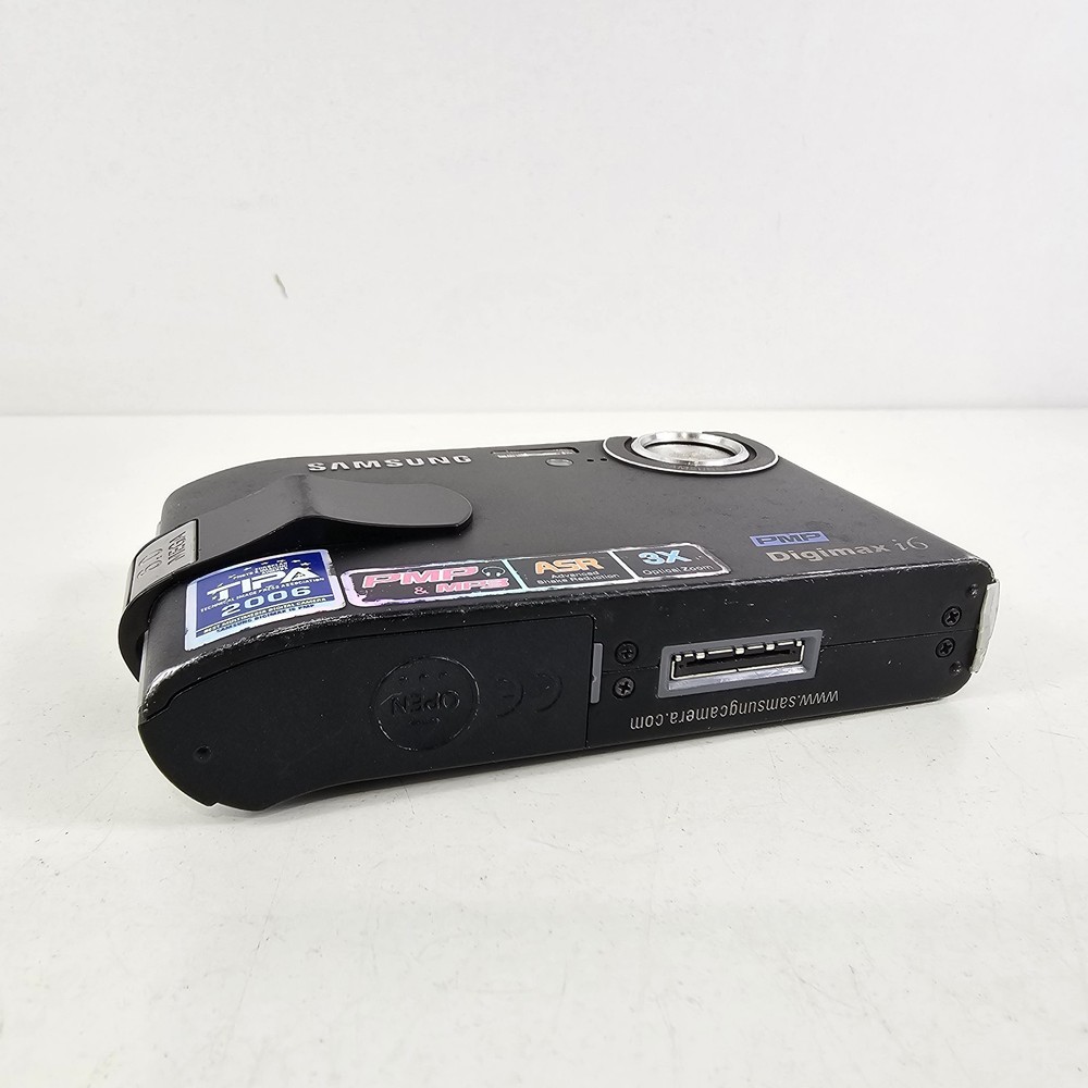 Samsung Digimax I6 6.0MP Digital Camera - Black