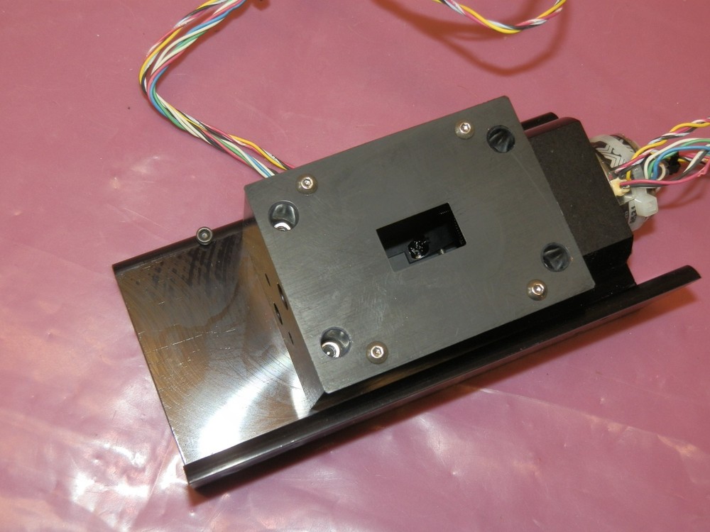 (Horiba FluoroMax ?) Motorized Monochromator