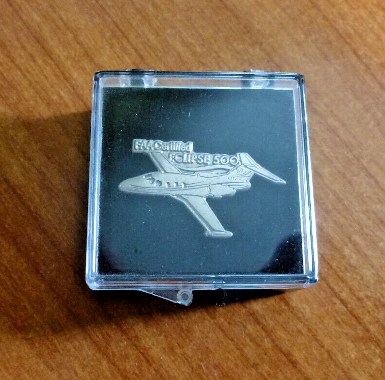 FAA CERTIFIED ECLIPSE 500 AIRPLANE PLANE TIE TACK PIN VINTAGE IN BOX
