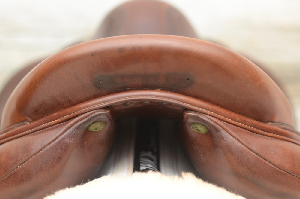 Stunning 2015 17.5" Devoucoux Biarritz saddle for sale!