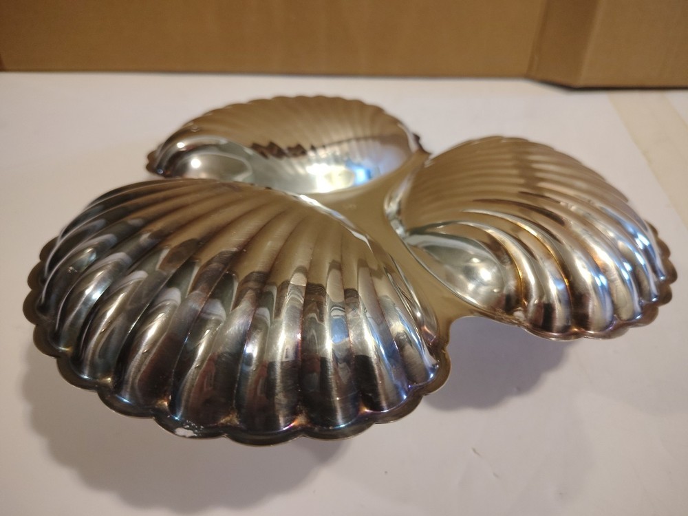 Antique Pilgram Squirrel 🐿Silver Plate Nut Bowl Server Handled Scallop Conch