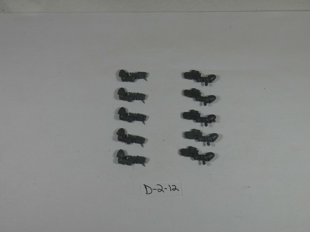 Space Wolves Plasma Pistol x 10 Bare Plastic Space Marines D212