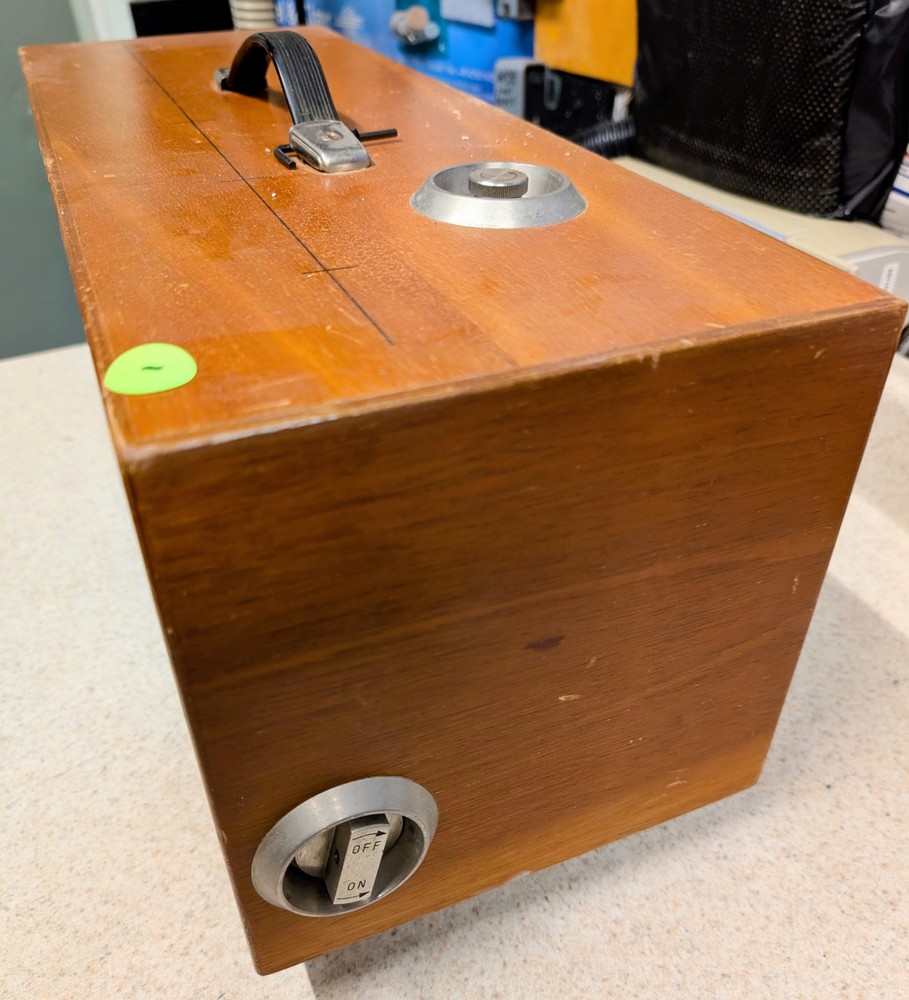 Bruel and Kjaer B&K 3204 Tapping Machine