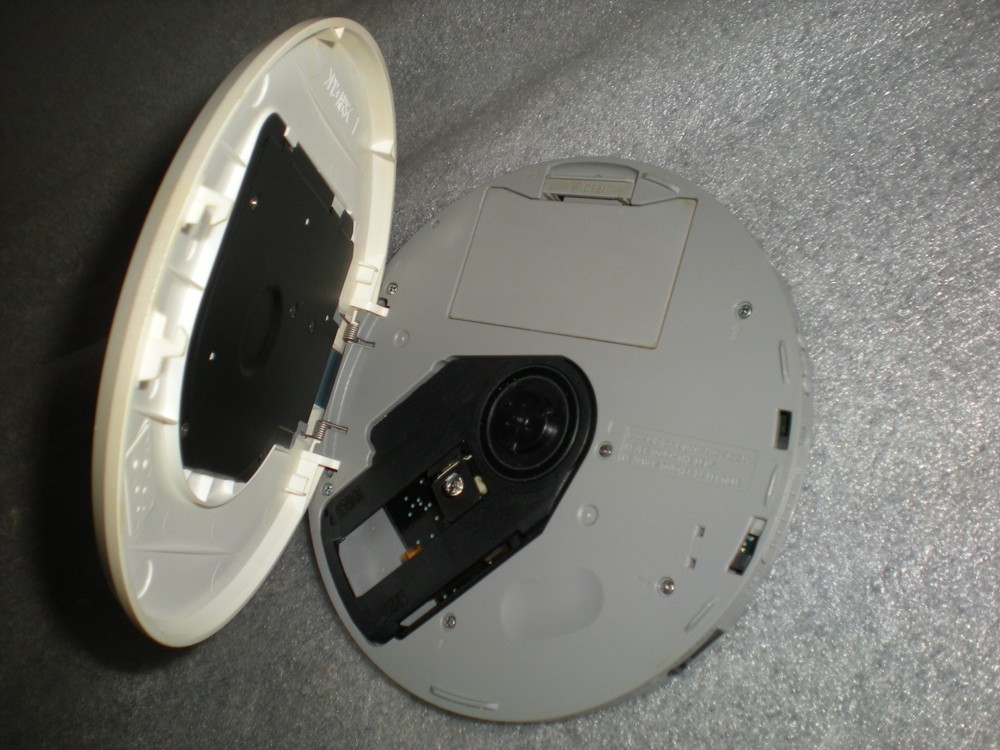 VOLUME PROBLEM READ Sony D-EJ250 Walkman Portable CD Player Personal Stereo