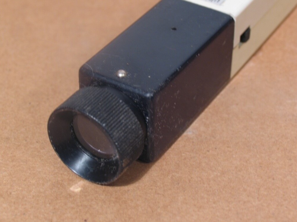 ULTIMA Focusable Pointer, German made uses 2 C batteries