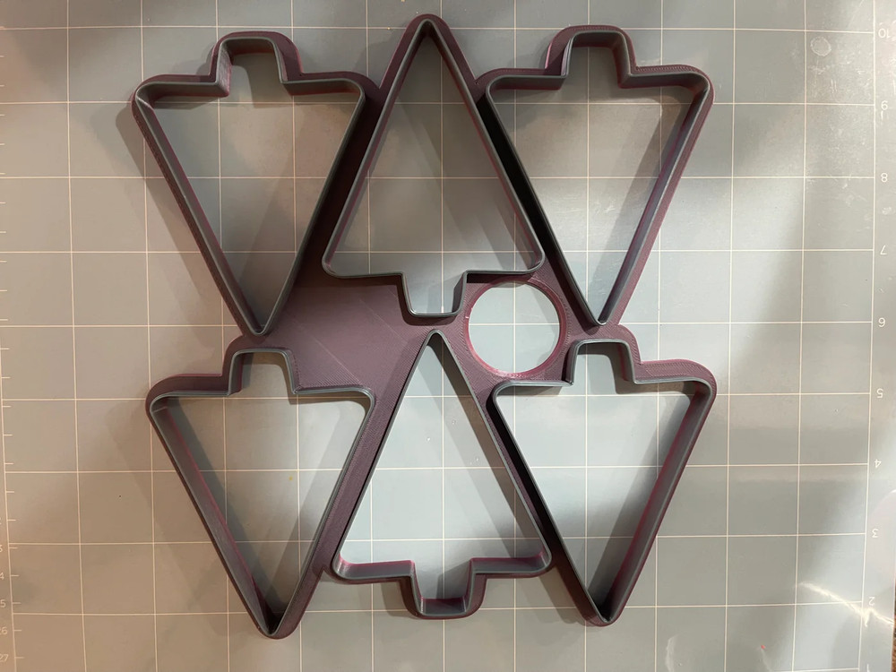 3.5”x6 Christmas Tree Multi Cutter