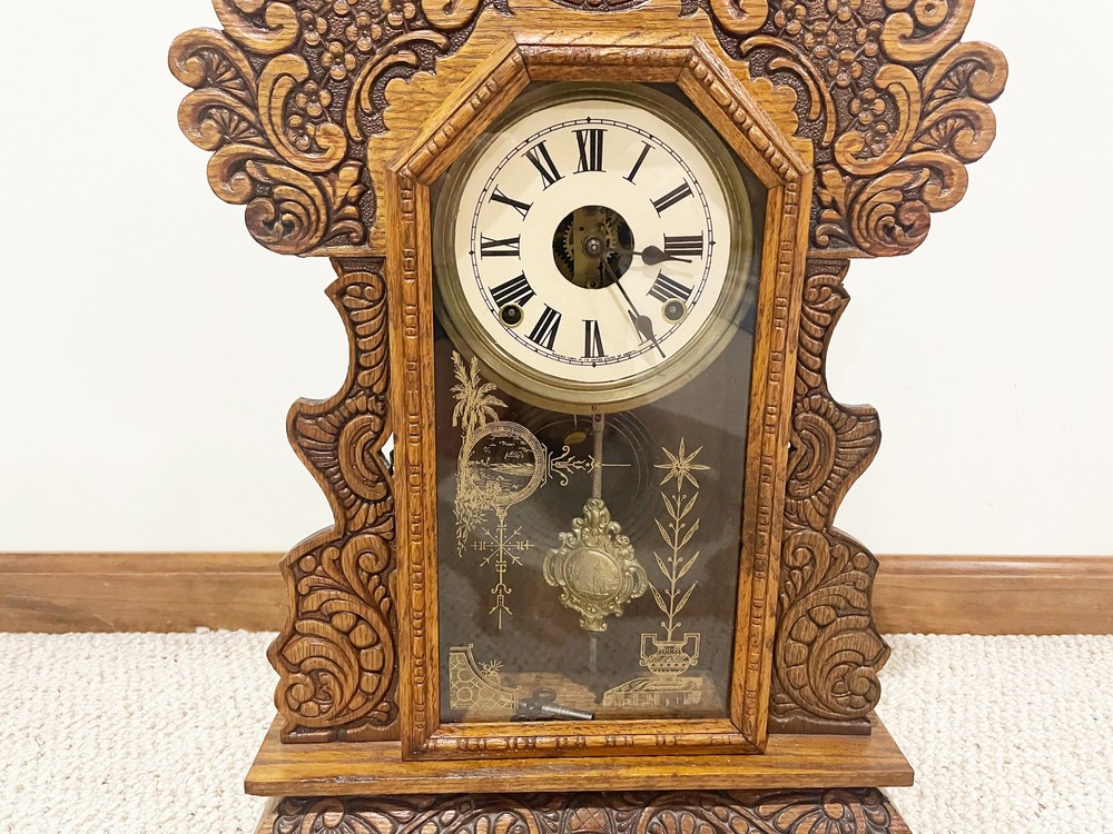 Antique E. INGRAHAM CO. OAK KITCHEN CLOCK - RUNS
