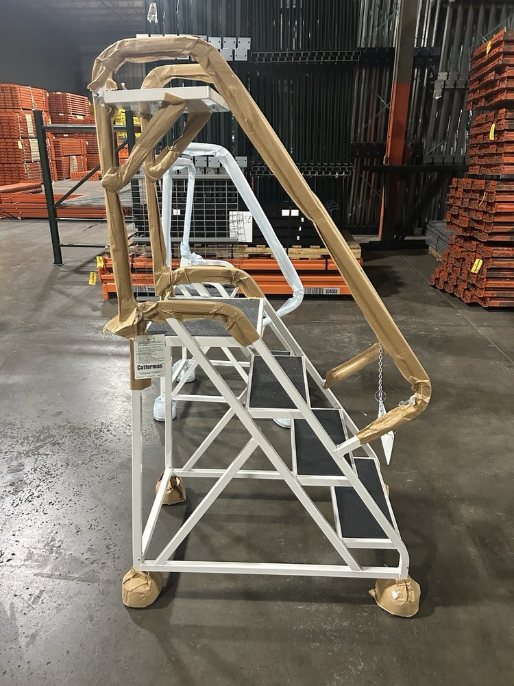 New Cotterman 4 Step Ladder-450 Lbs Capacity