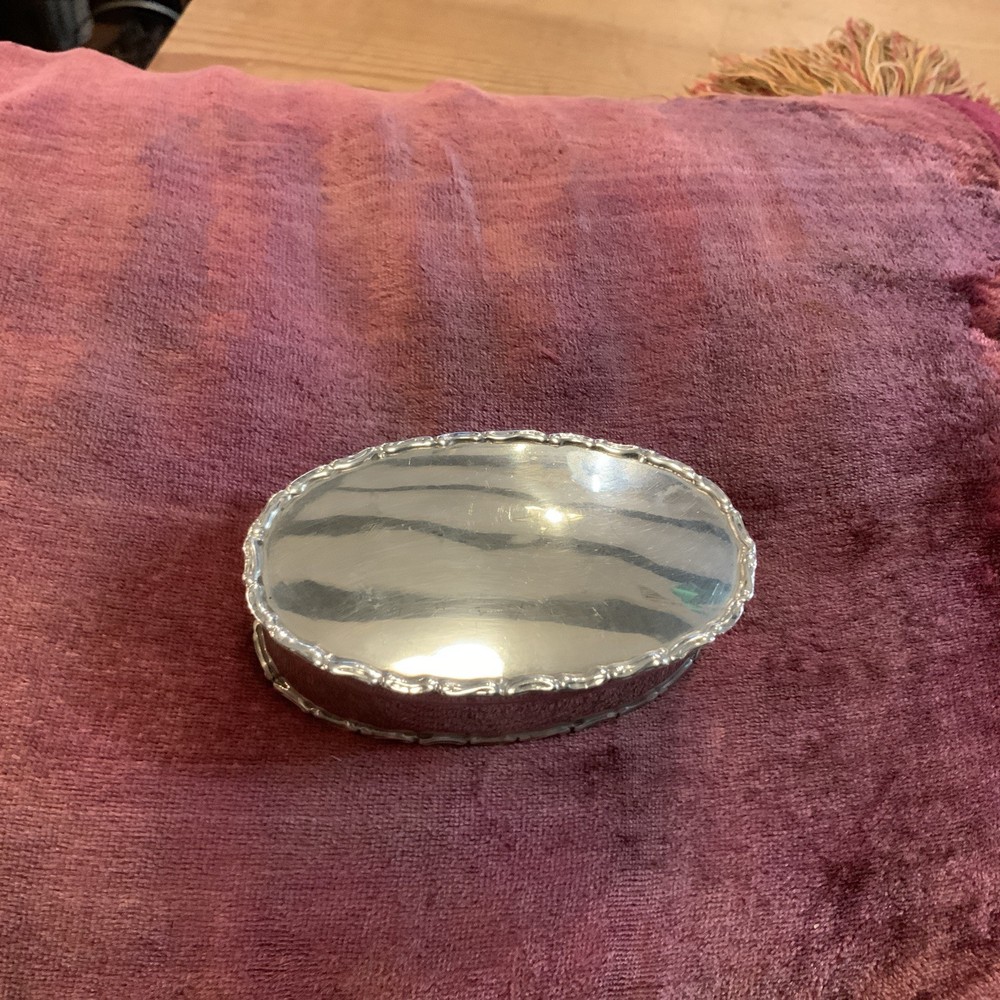 Delightful Antique Solid Silver Small Trinket/Snuff Box Birmingham 1905