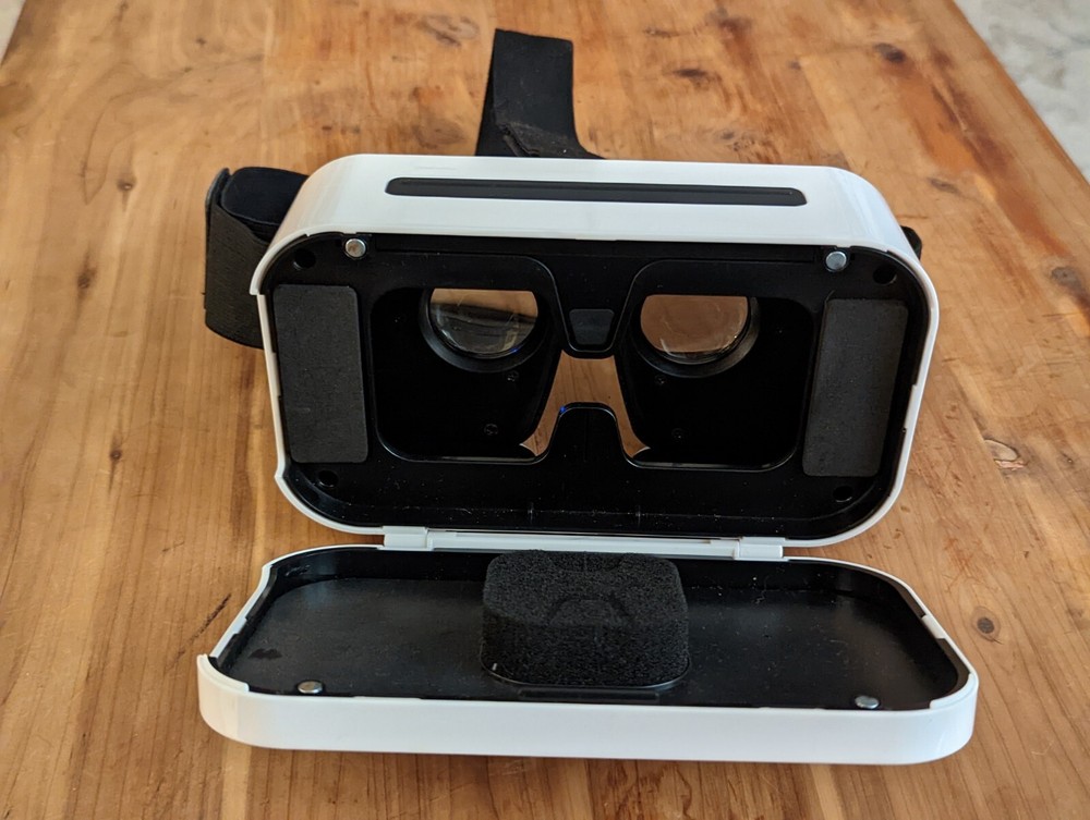 VR headset For Cellphone Merch source 2017