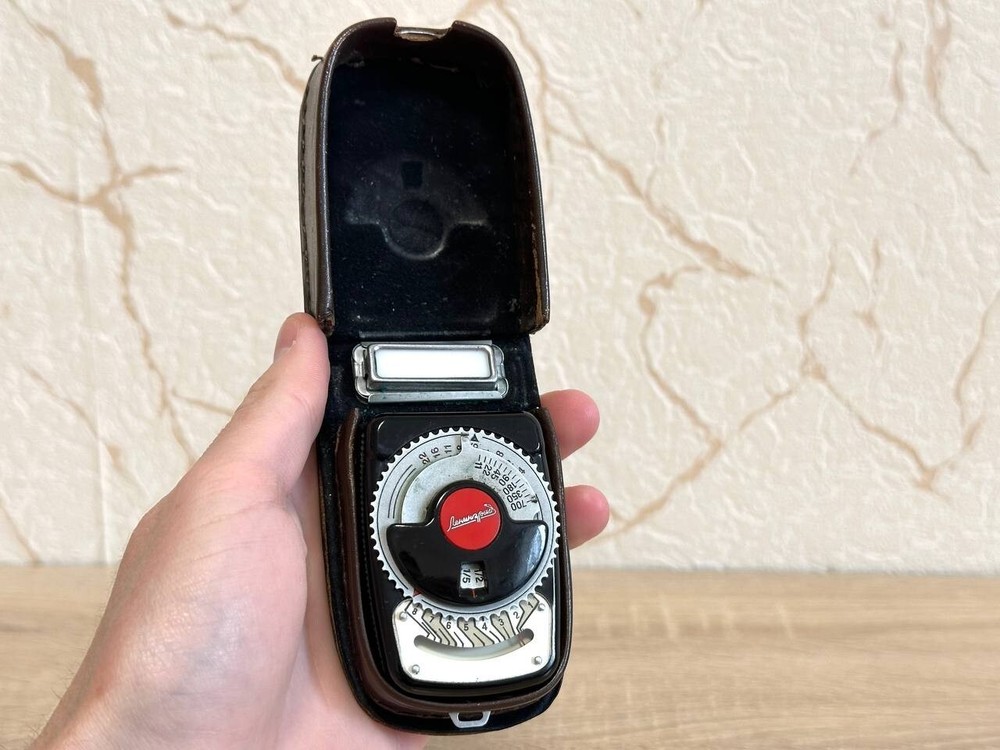 Leningrad Vintage Exposure Light Meter ussr Soviet Worker