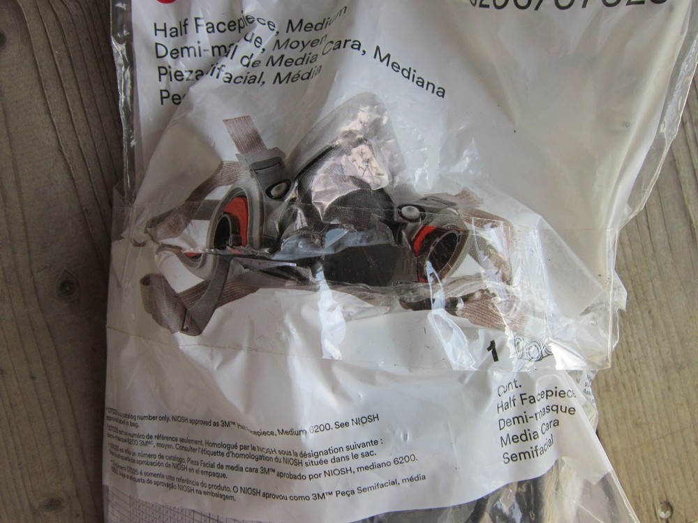 3M 6200 Half Facepiece Respirator, Size Medium