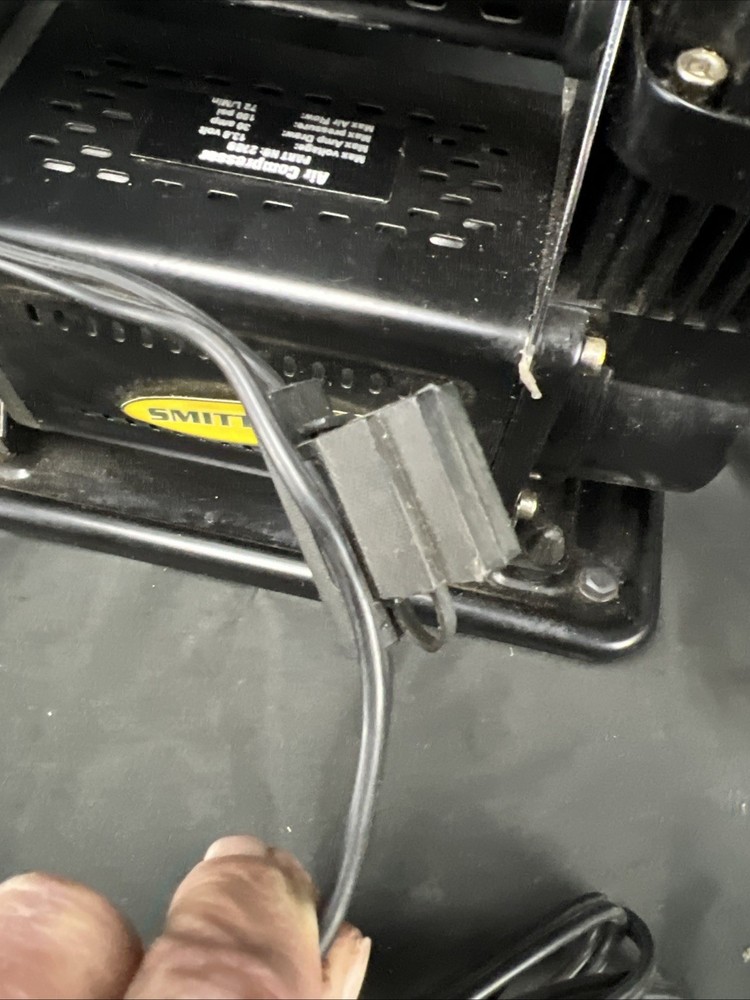 Smittybilt 2780 High Performance Air Compressor - 2.54 CFM Nice