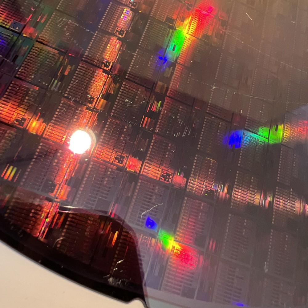200mm Patterned Silicon Wafers semiconductors Art the Technology