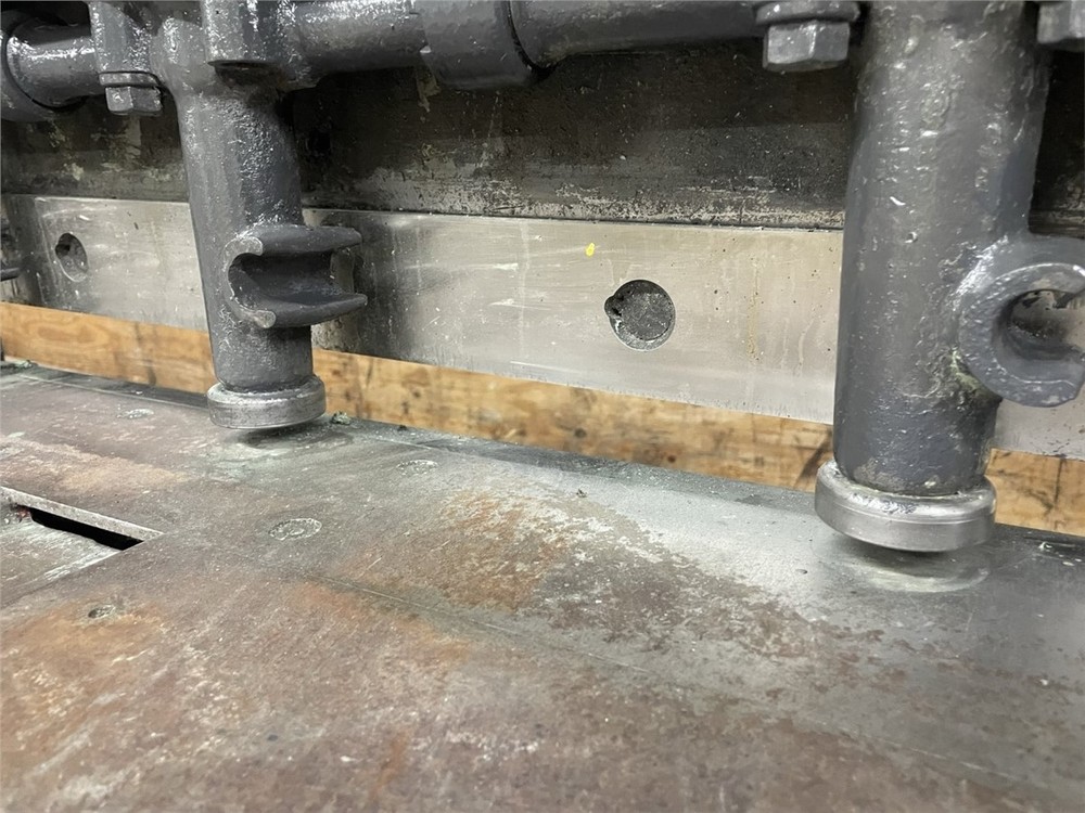 10' Wide Cincinnati 1010 Shear