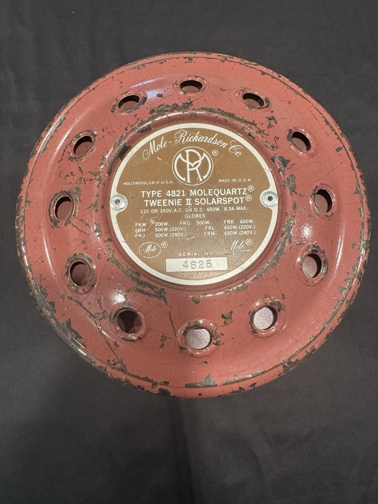 Mole-Richardson Type 4821 Molequartz Tweenie II Solarspot