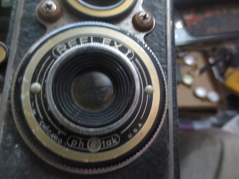 Pho-Tak Twin Lens Reflex I Camera Untested