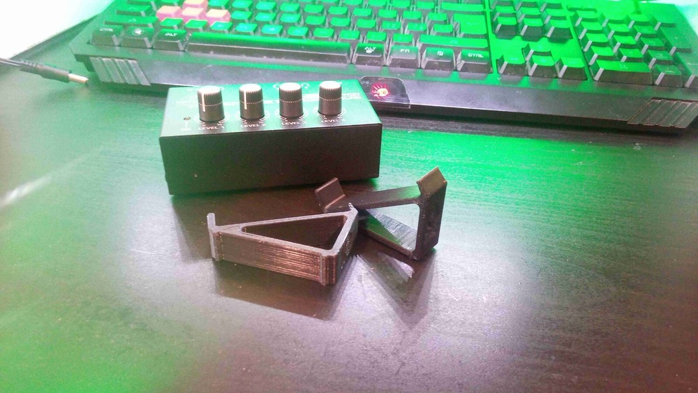 Convenient Angled Stand for Behringer HA400 Amplifier & MX400 Mixer