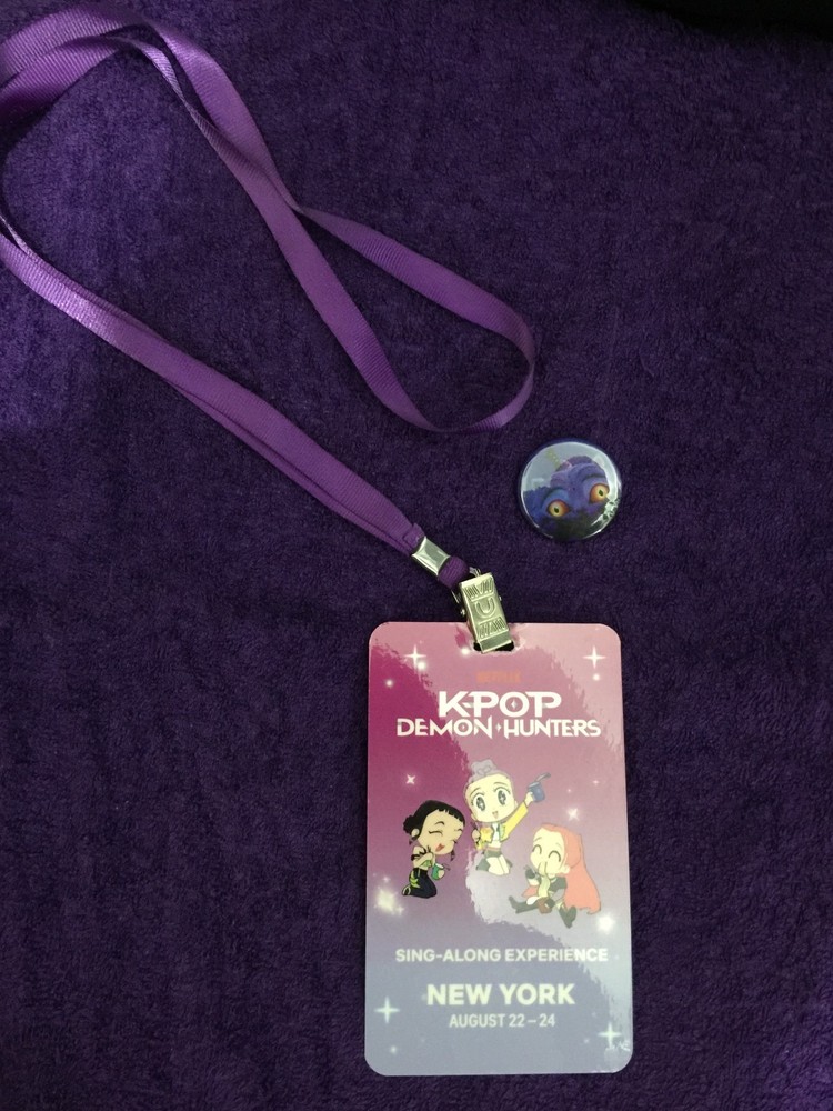 KPop Demon Hunters Official Sing-Along Ride Badge 1 Pin