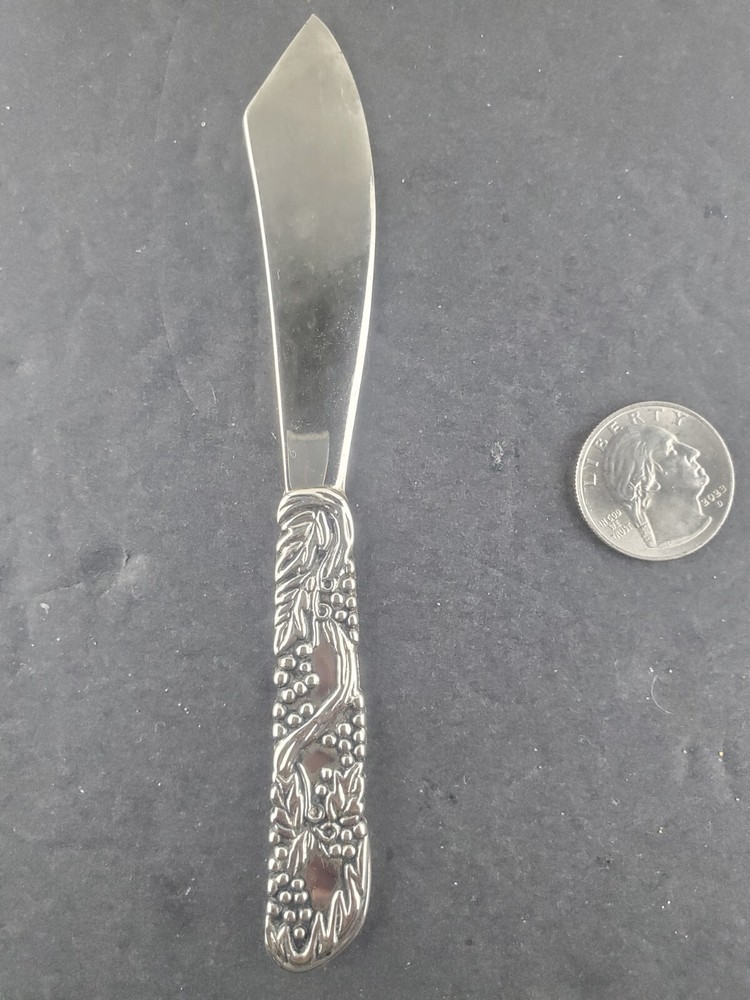 vintage Grape Vines spread knife