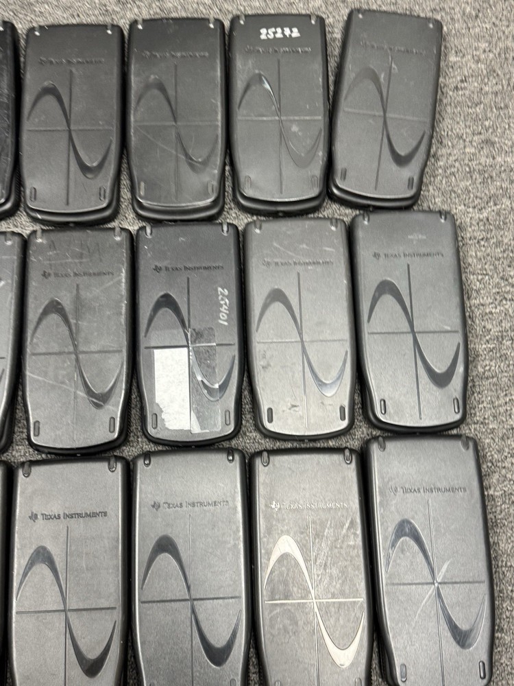 25X UNTESTED FOR PARTS** Texas Instruments TI-83 Plus Graphing Calculators