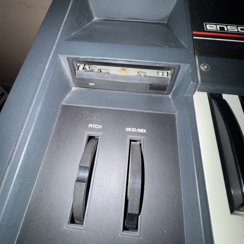 Ensoniq Mirage DSK-1 READ