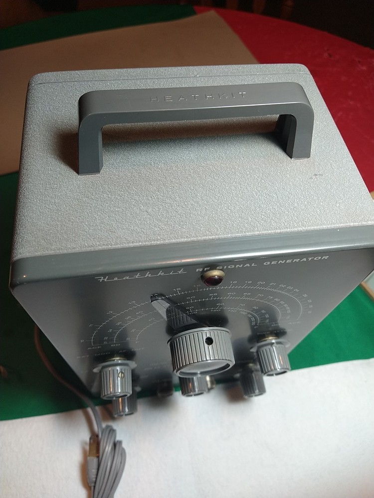 HEATKIT RF-SIGNAL GENERATOR RF-1