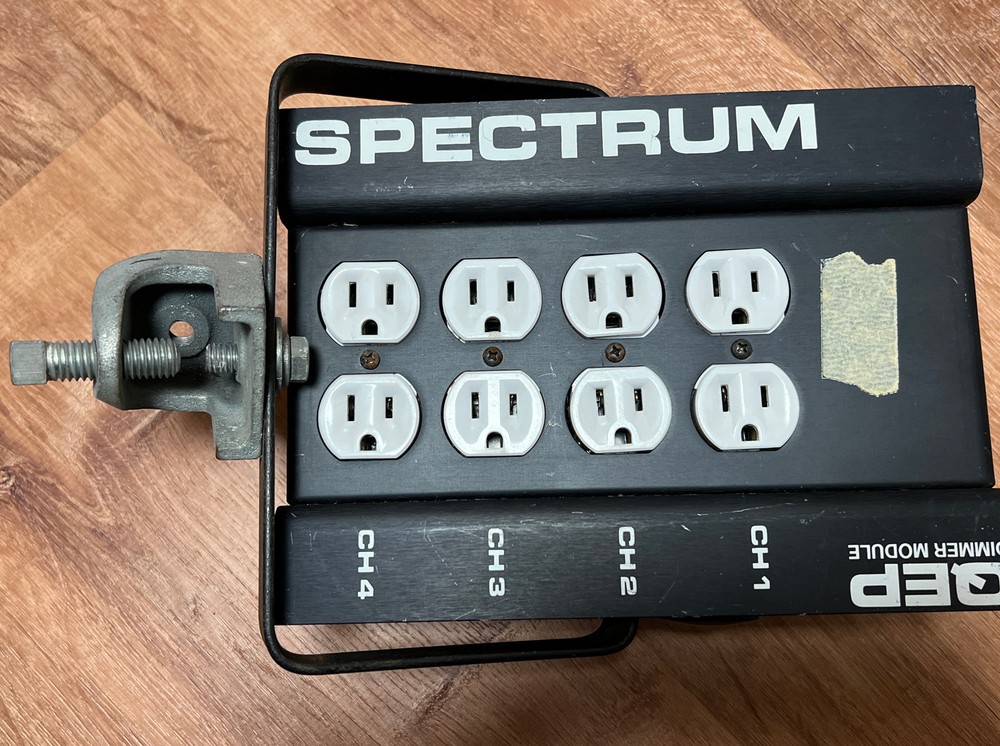 Spectrum QEP-15 Quadular II Expandable 4 Channel Dimmer Pack