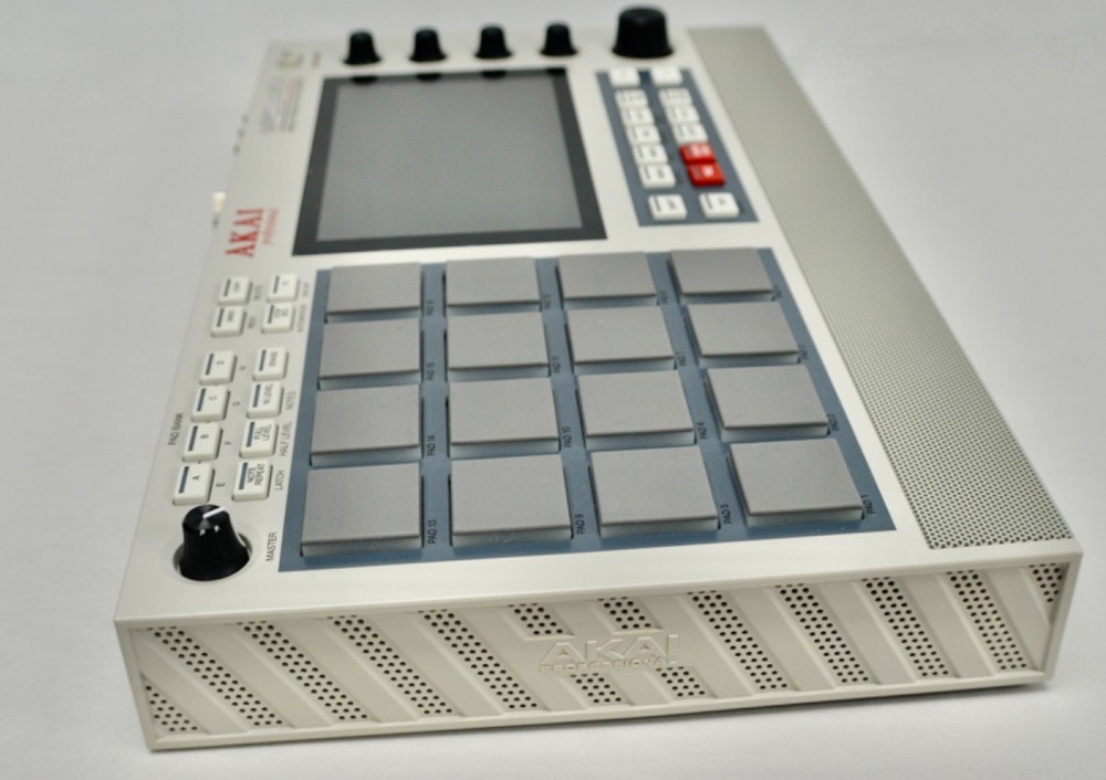 Akai MPC Live 2 Retro Limited Edition