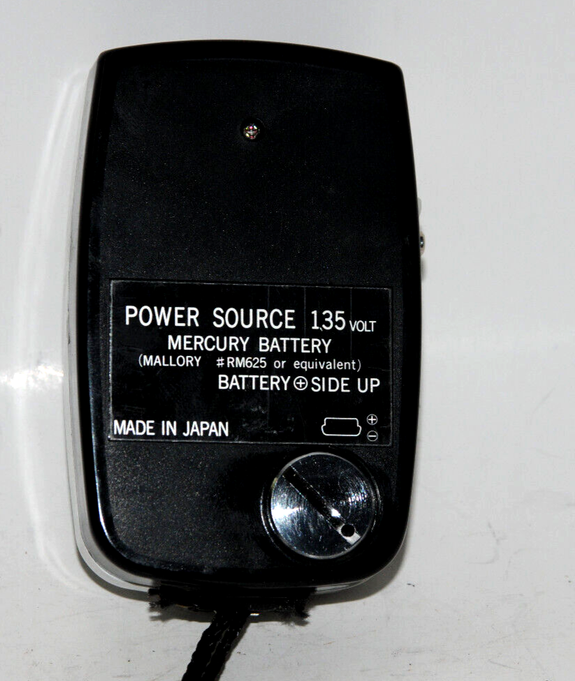 Tundra CdS Exposure Meter Model D-3 W/Case Great working Condition.